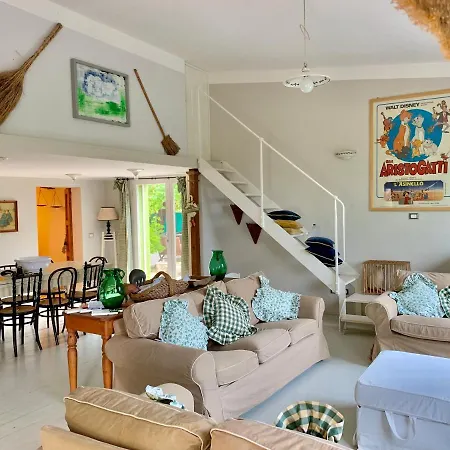 The Διαμέρισμα Ραβένα